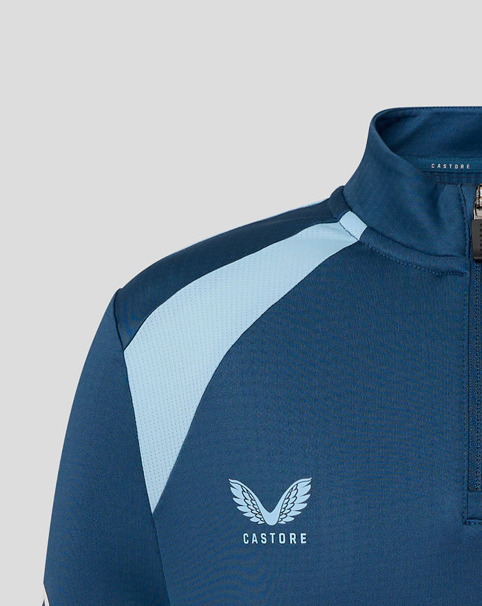 Blue Junior 26/27 Training Midlayer Top with light blue shoulder panels and the Three Lions crest